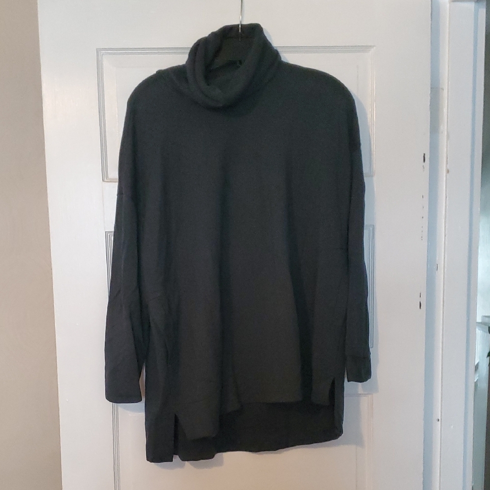 Women's Hunter Green Swaetshirt